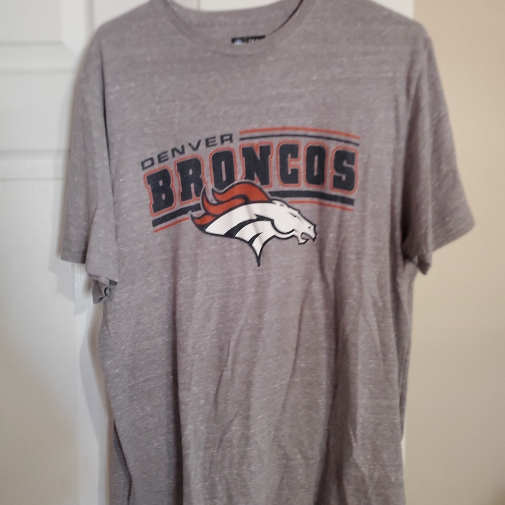 Short sleeve top